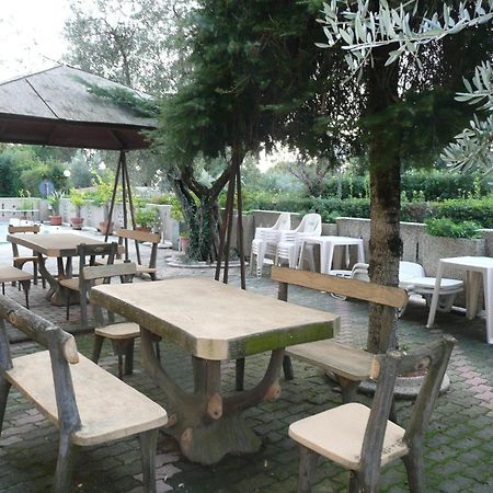 Hotel Darsena Passignano sul Trasimeno Exterior foto