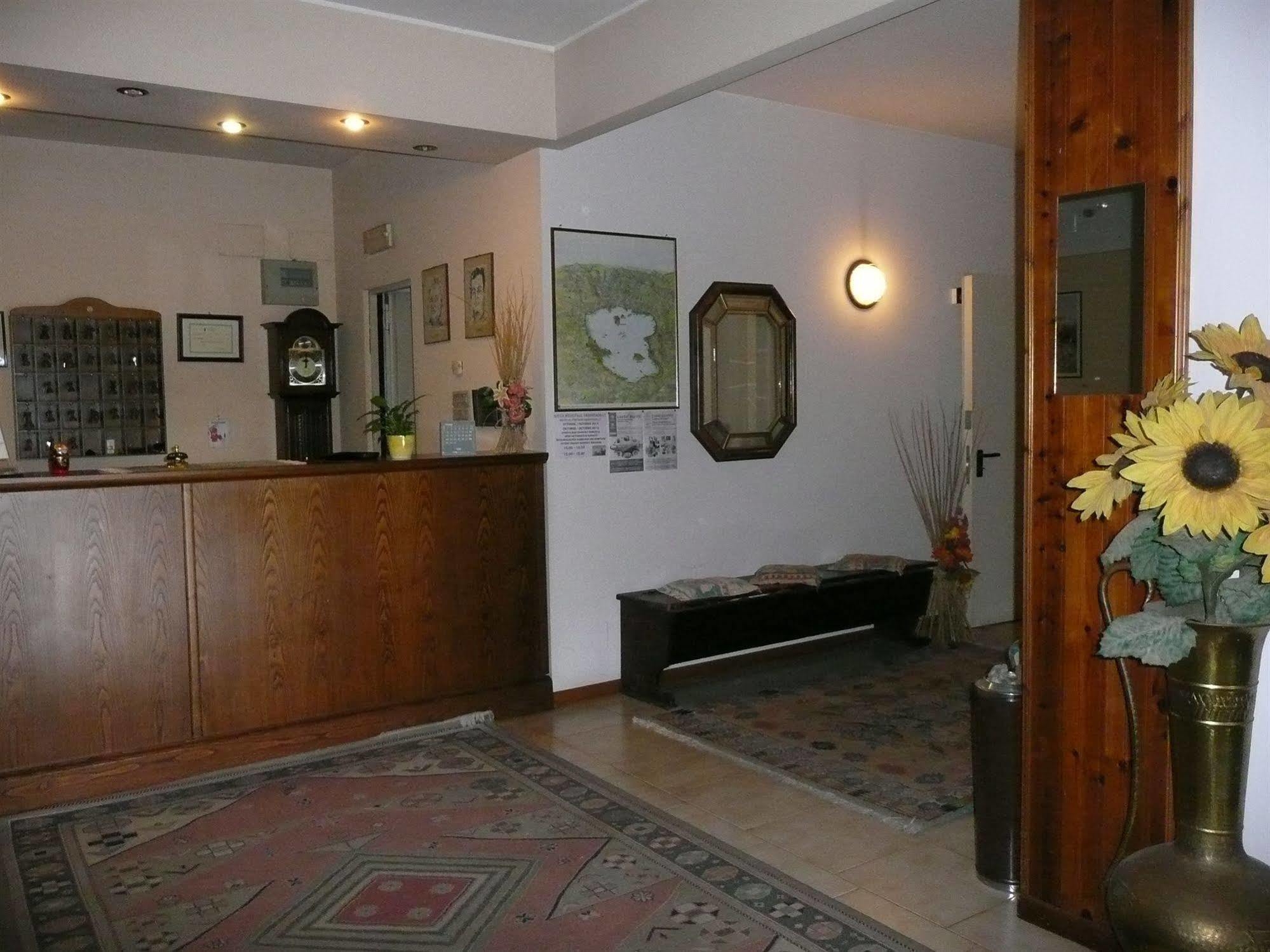 Hotel Darsena Passignano sul Trasimeno Exterior foto