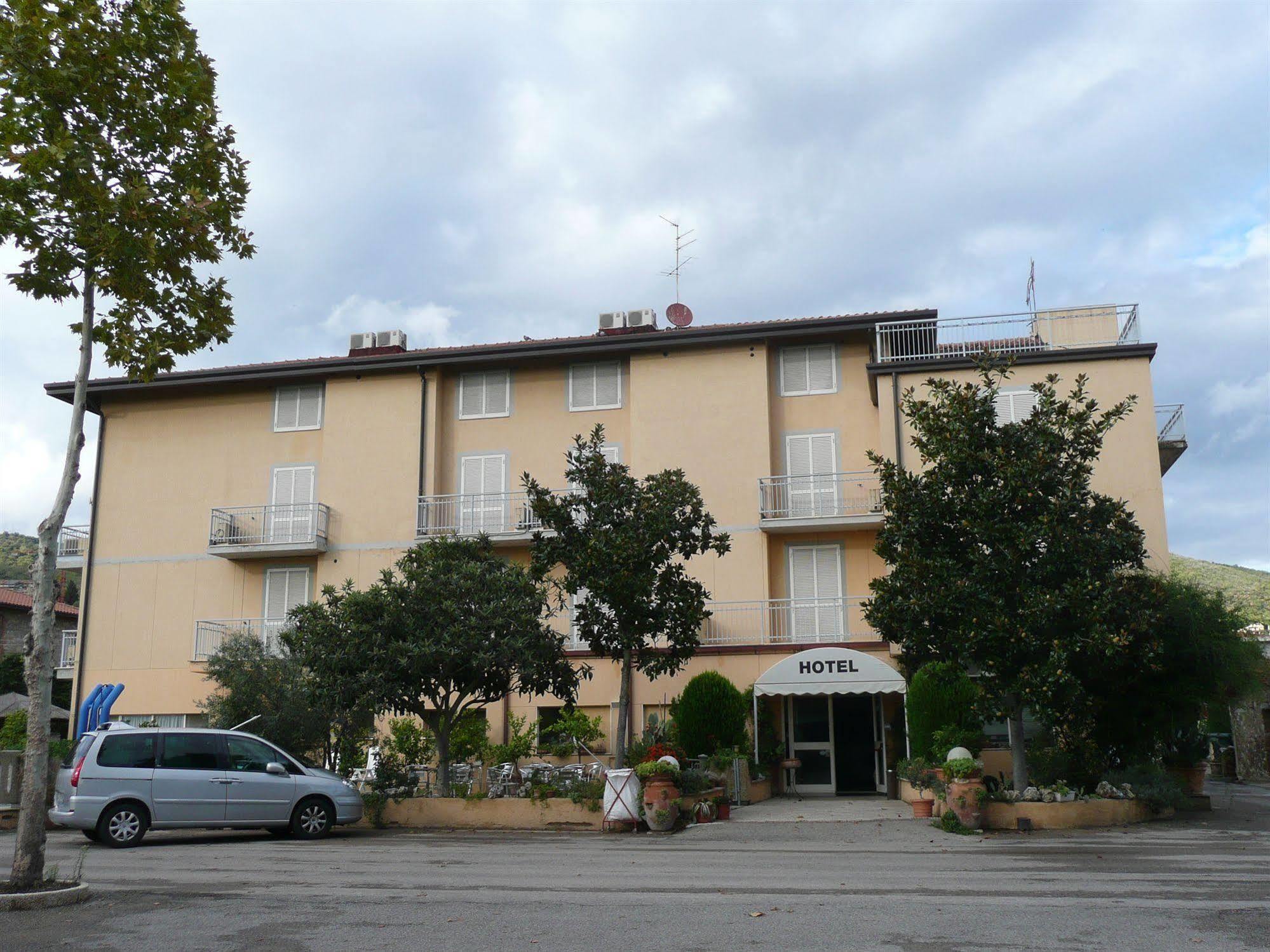 Hotel Darsena Passignano sul Trasimeno Exterior foto